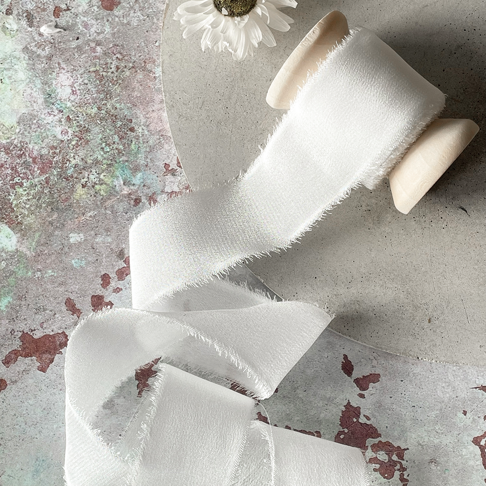 25mm Silk Ribbon in White - Winterberries