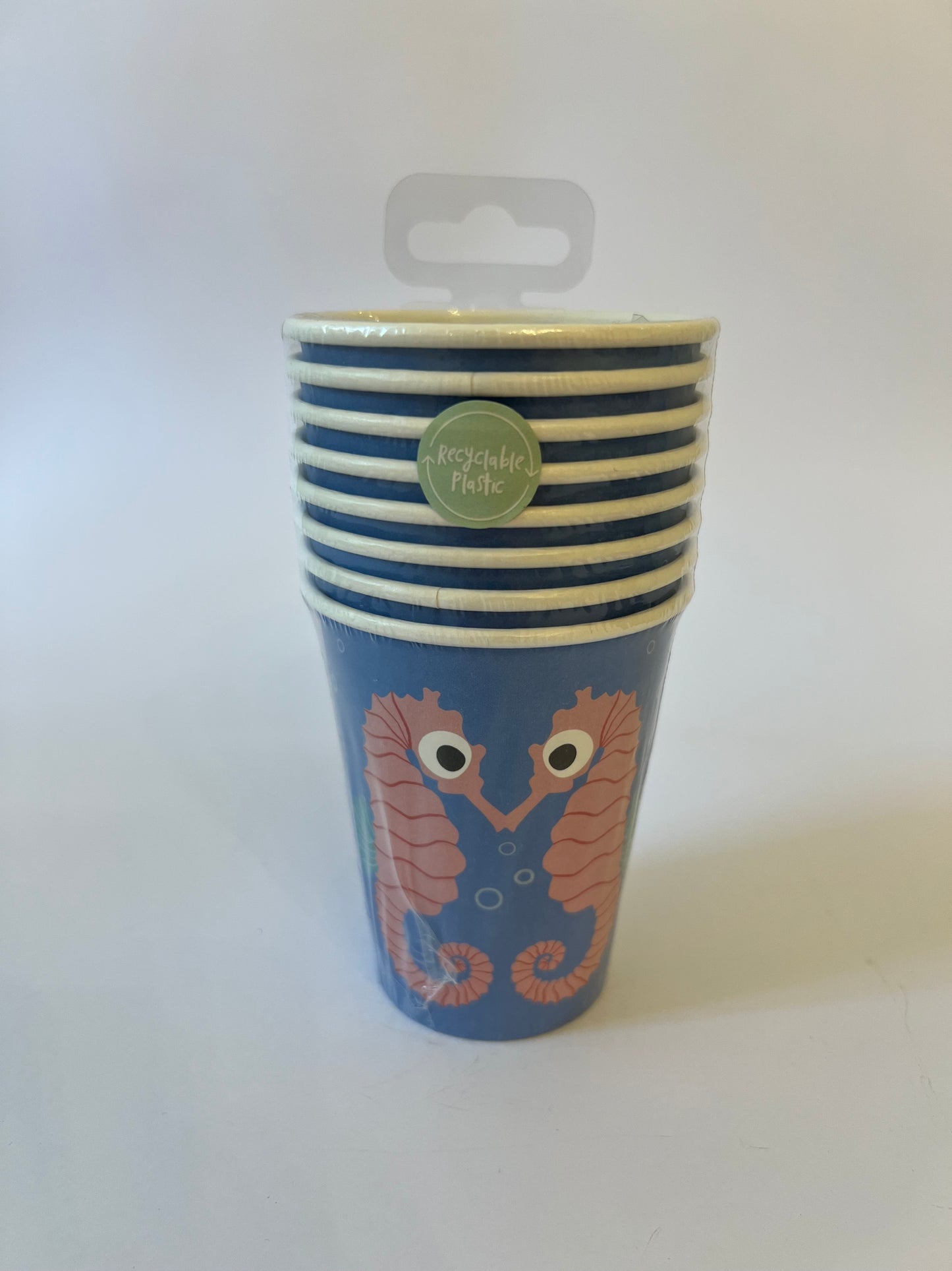 x8 Seahorse Cups - Winterberries