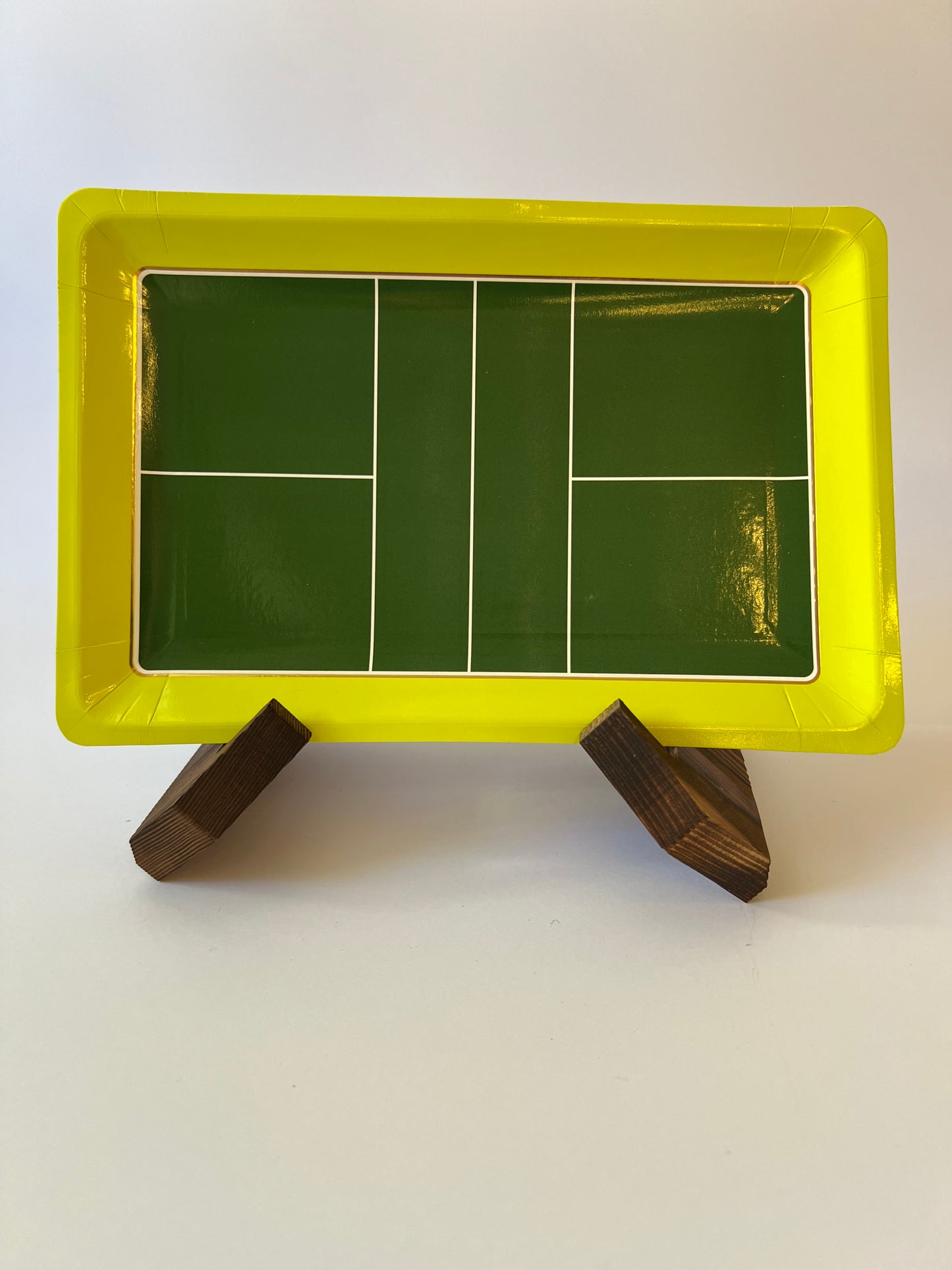 x8 PICKLEBALL COURT PAPER PLATES - Winterberries