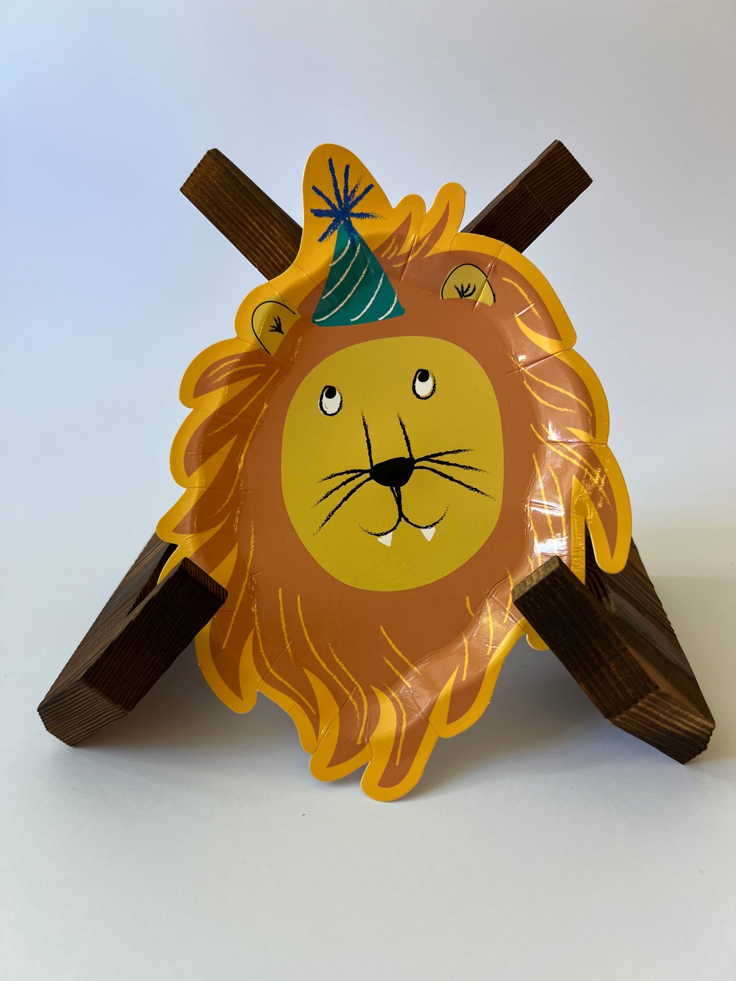 x8 King Lion Plates - Winterberries