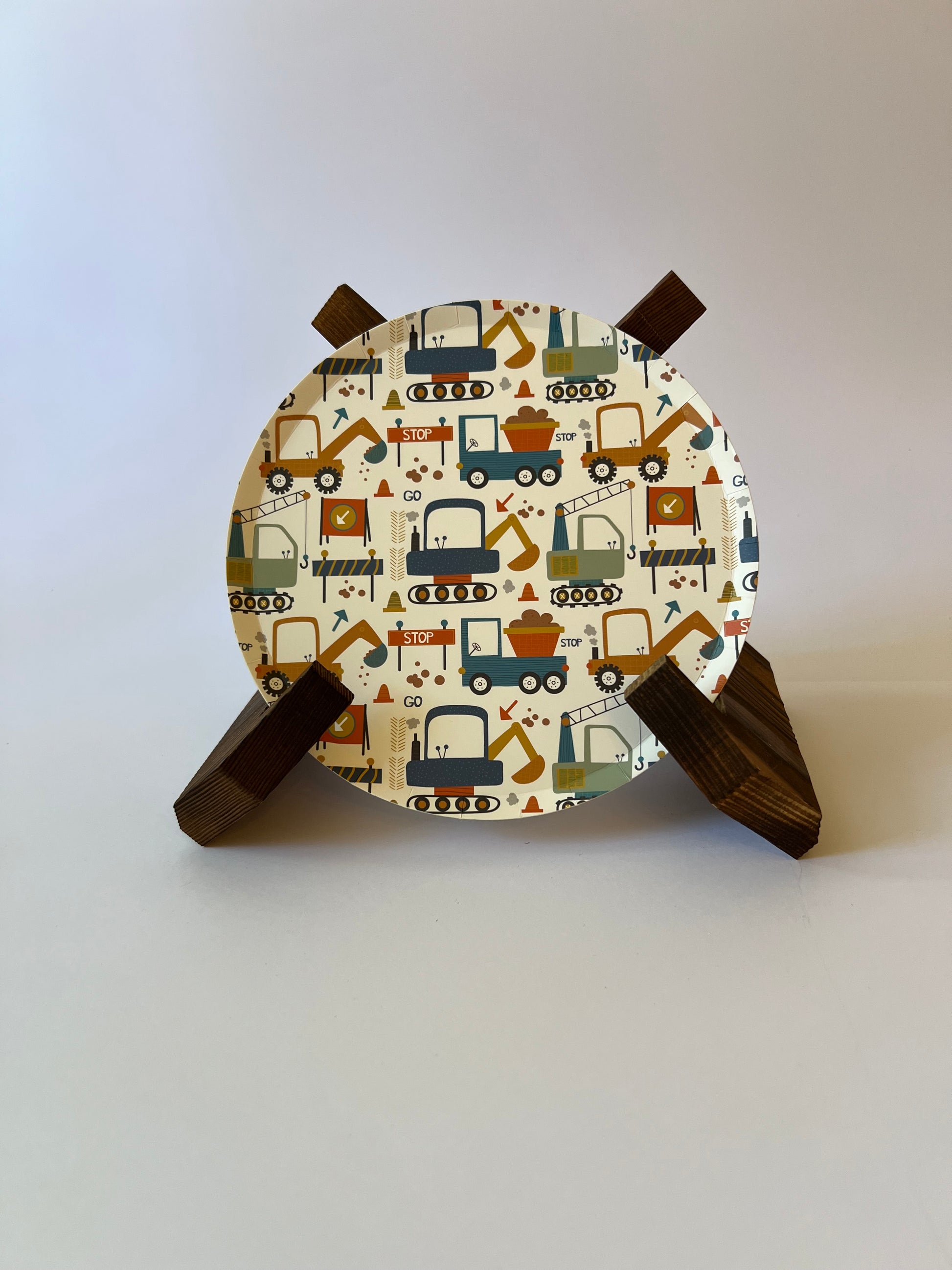 x8 BUILDER SMALL PAPER PLATES - Winterberries