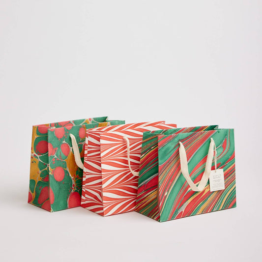 x1 Hand Marbled Gift Bag (Medium) - Festive Christmas Glitz - Winterberries