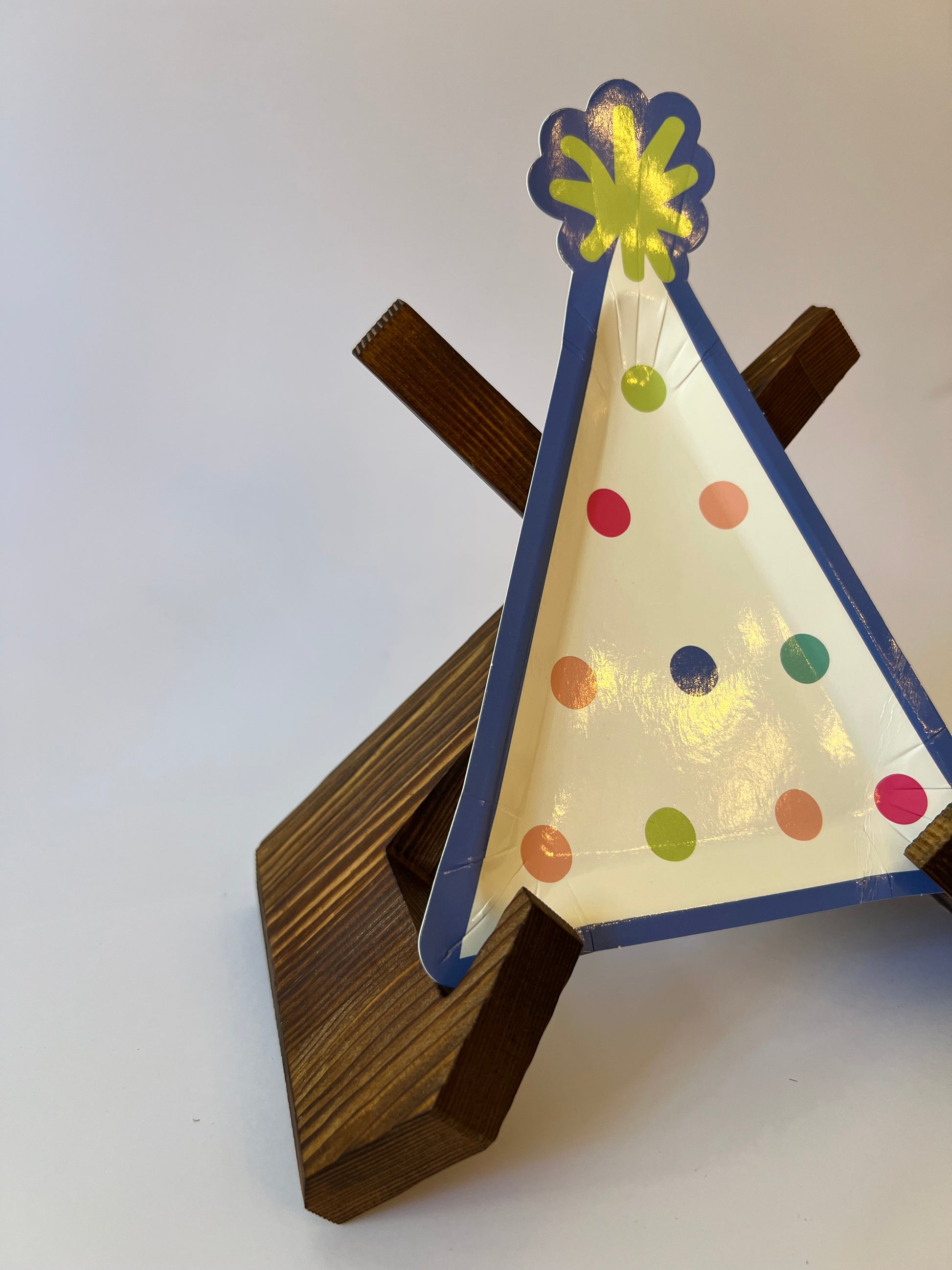 x8 BIRTHDAY HATS PLATES - Winterberries