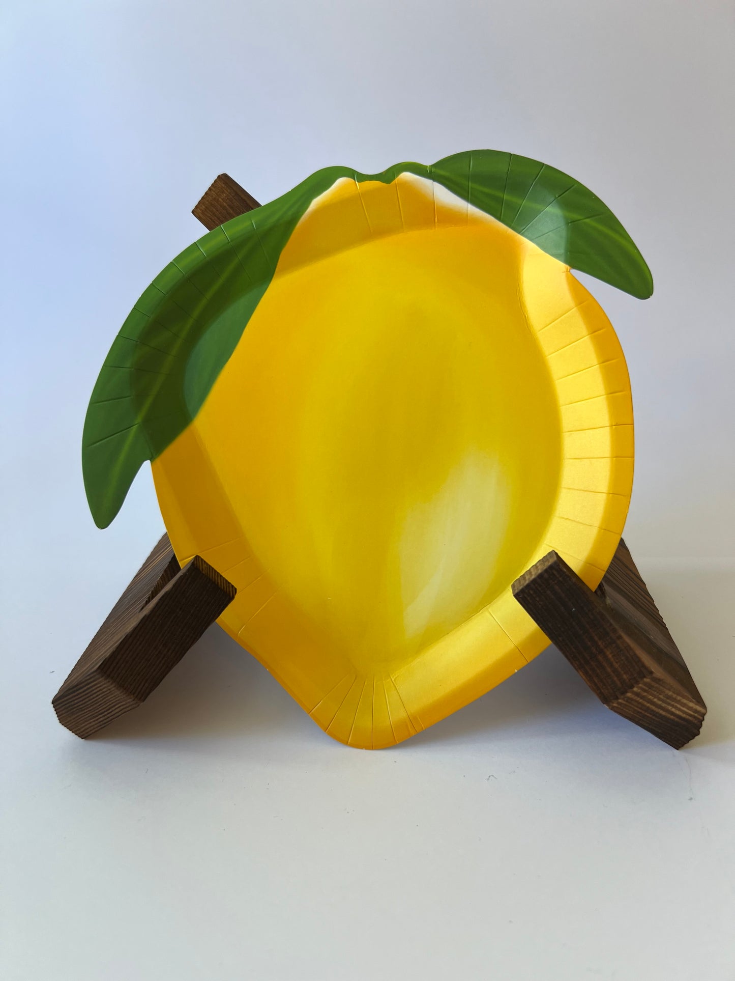 x8 LEMON SHAPED PAPER PLATES - Winterberries