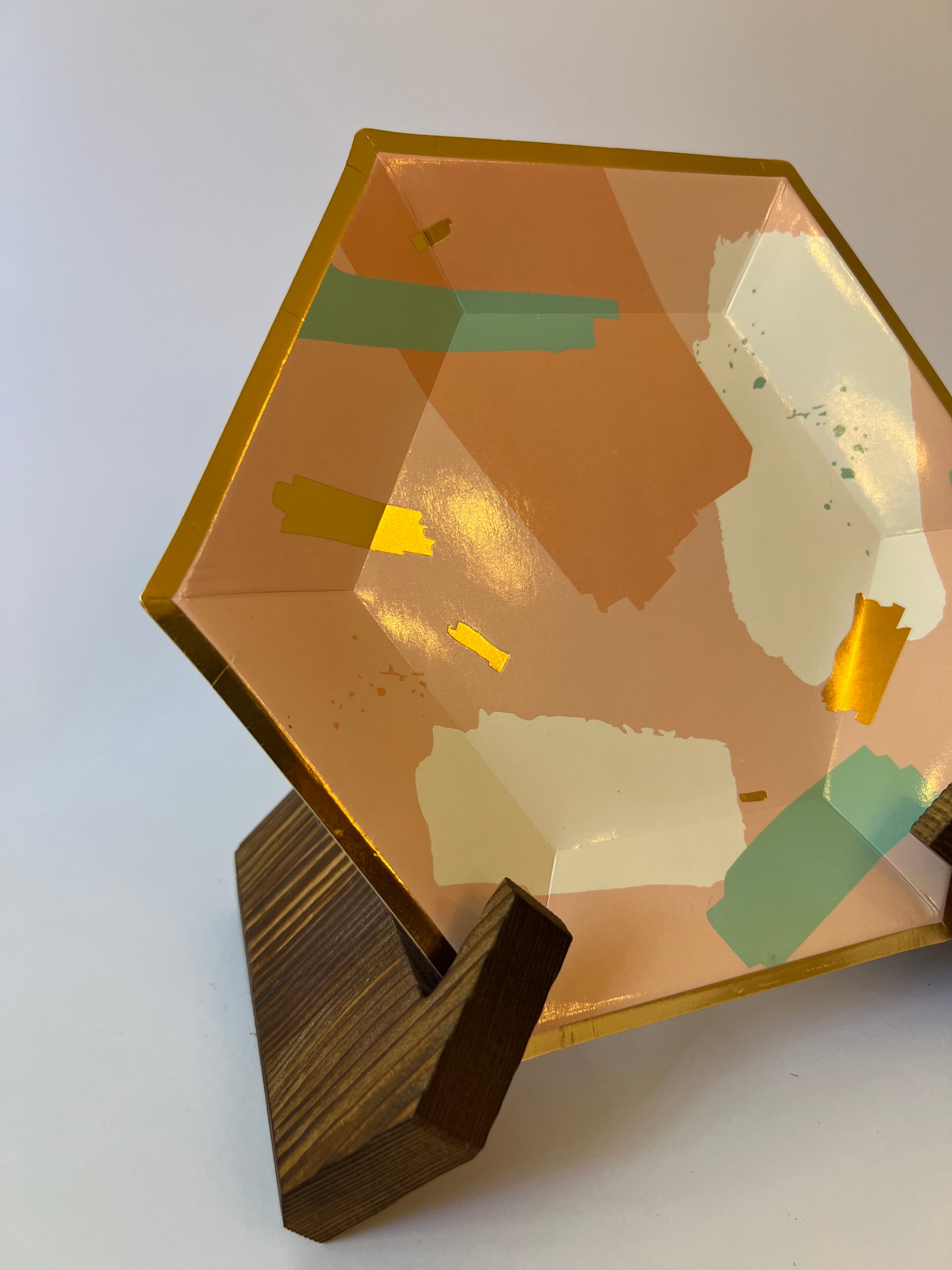 x10 Hexagon Pastel Plates - Winterberries