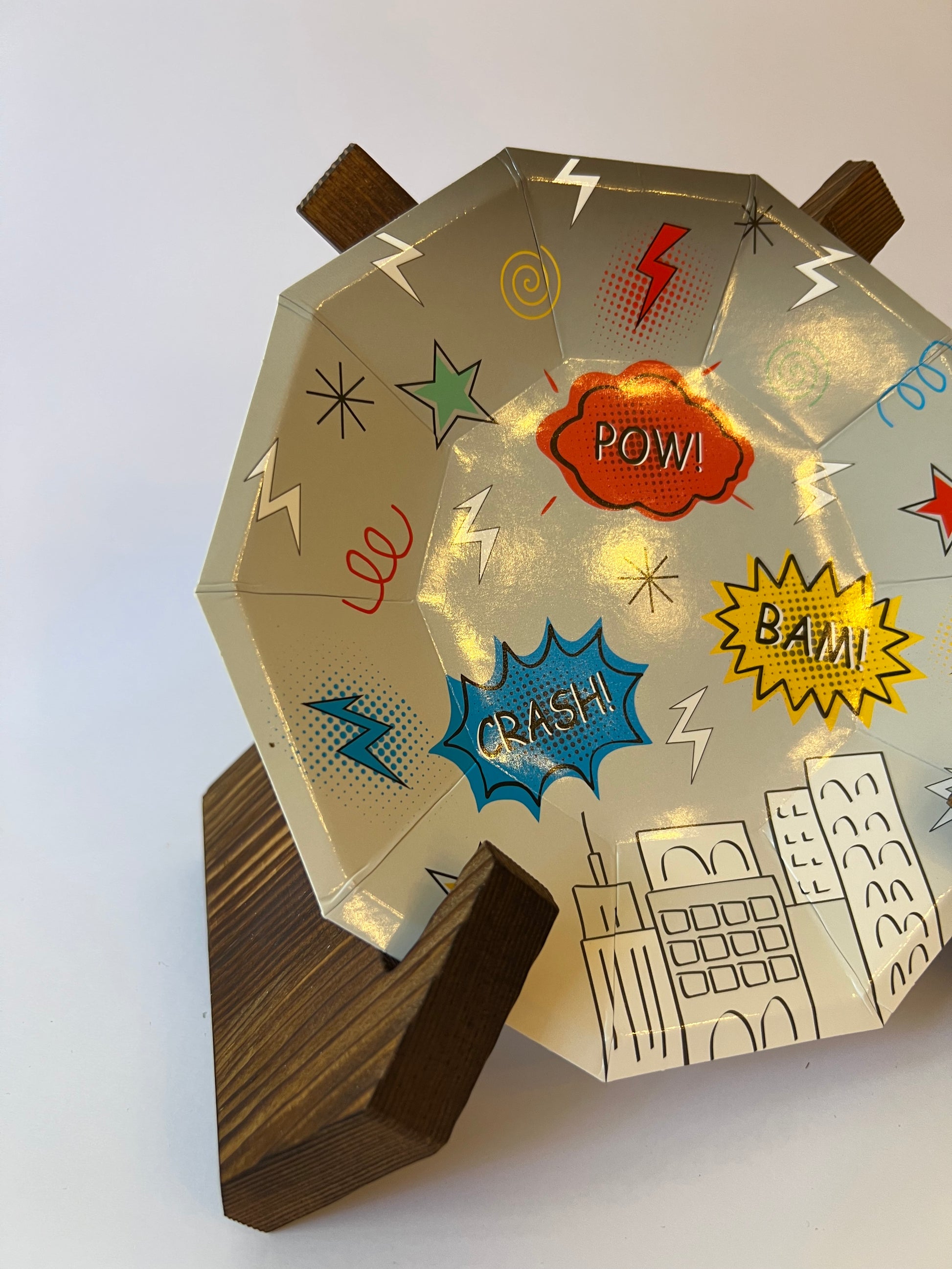 x8 SUPERHEROES PAPER PLATES - Winterberries