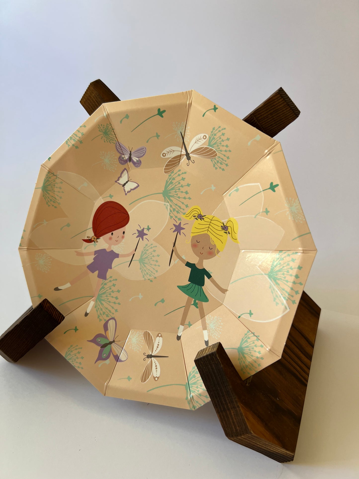 x8 MAGICAL FAIRIES PAPER PLATES - Winterberries