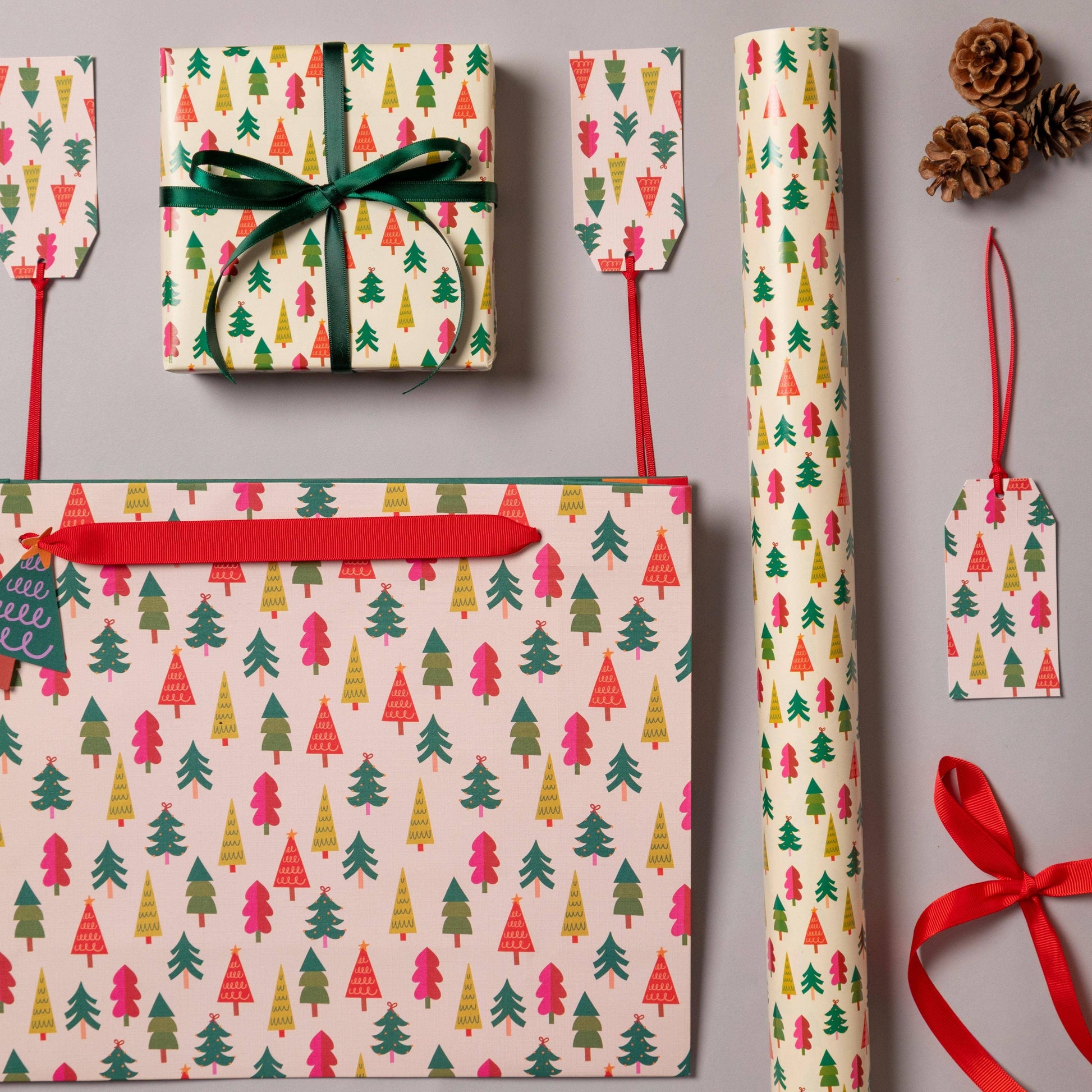 Christmas Gift Wrapping Paper 3M Tree Cream FSC - Winterberries