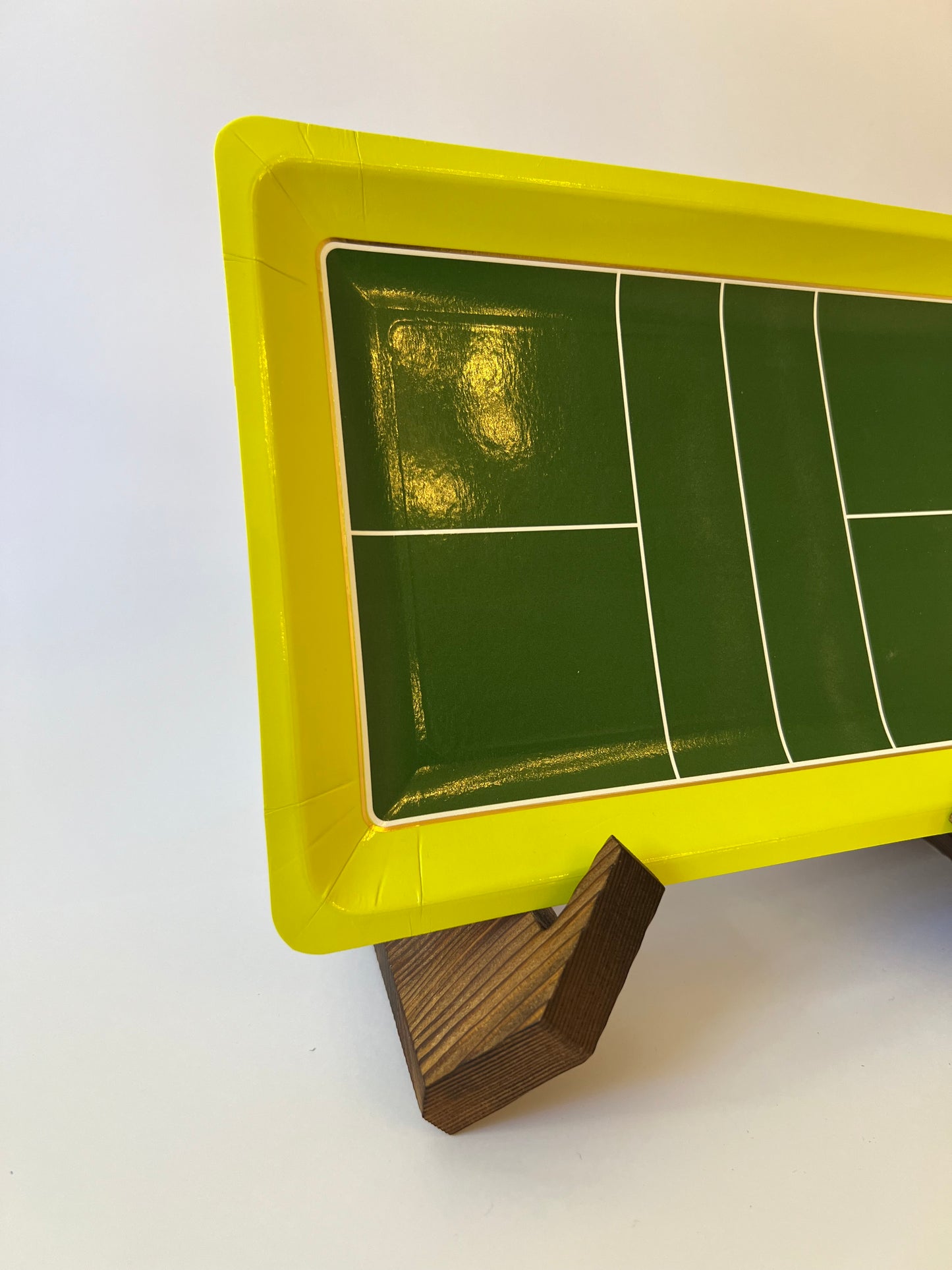 x8 PICKLEBALL COURT PAPER PLATES - Winterberries