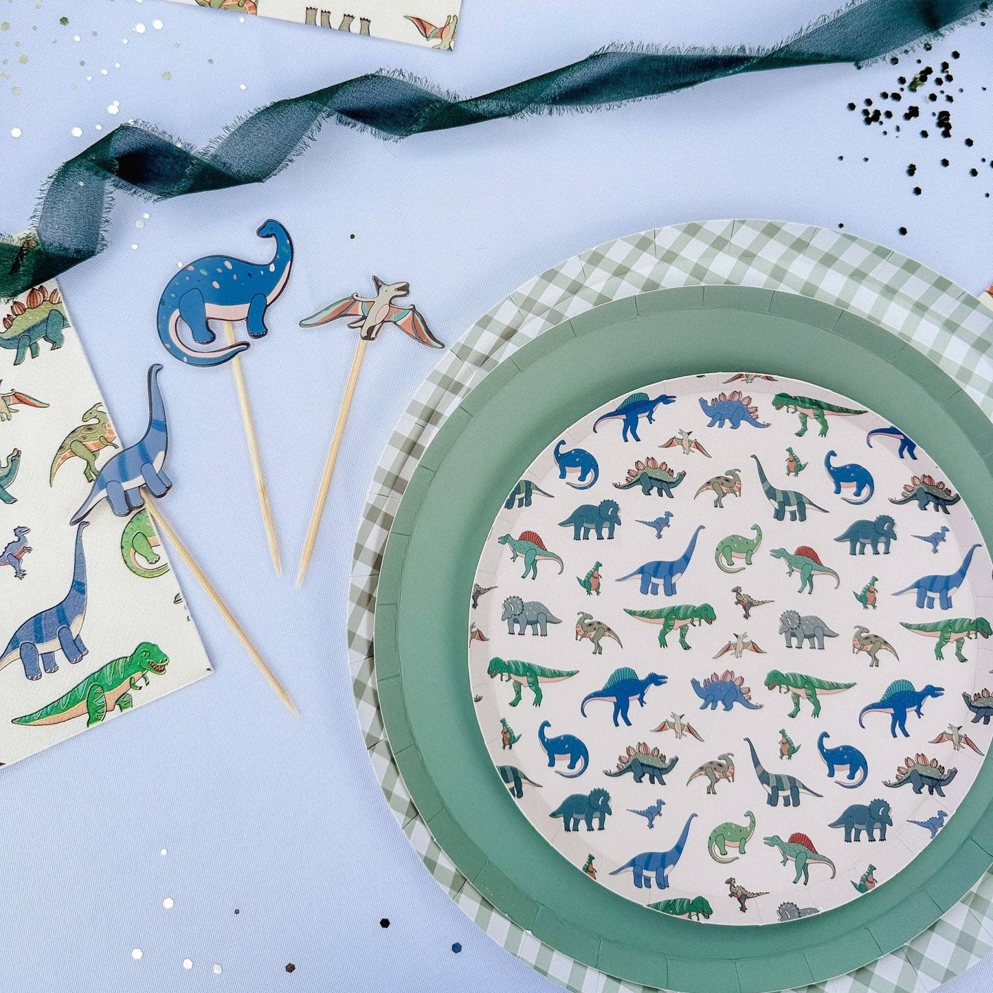 Dinosaur Pattern Paper Party Plates (12pcs) - Winterberries