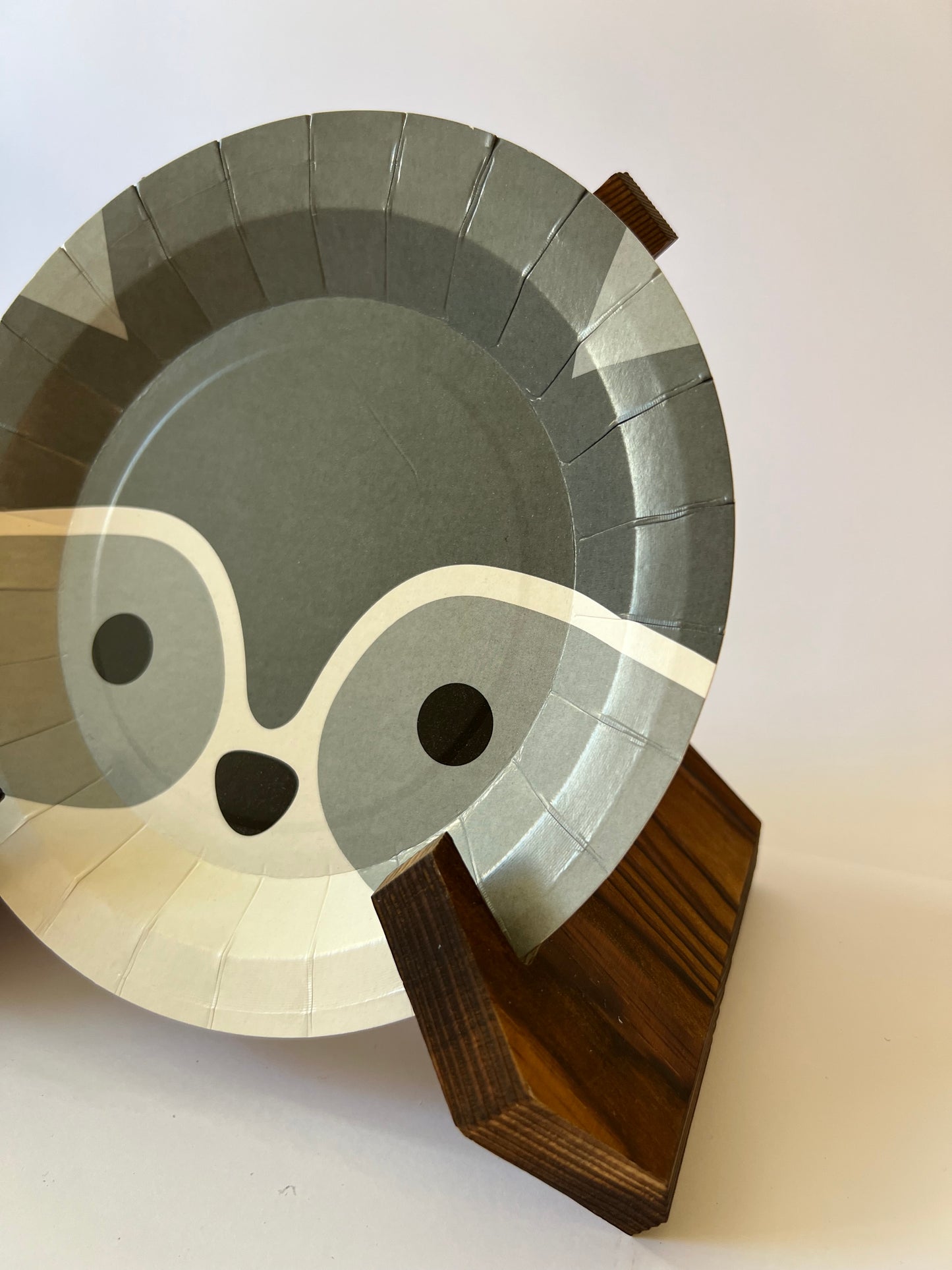 x8 FOREST ANIMAL FACES PAPER PLATES - Winterberries