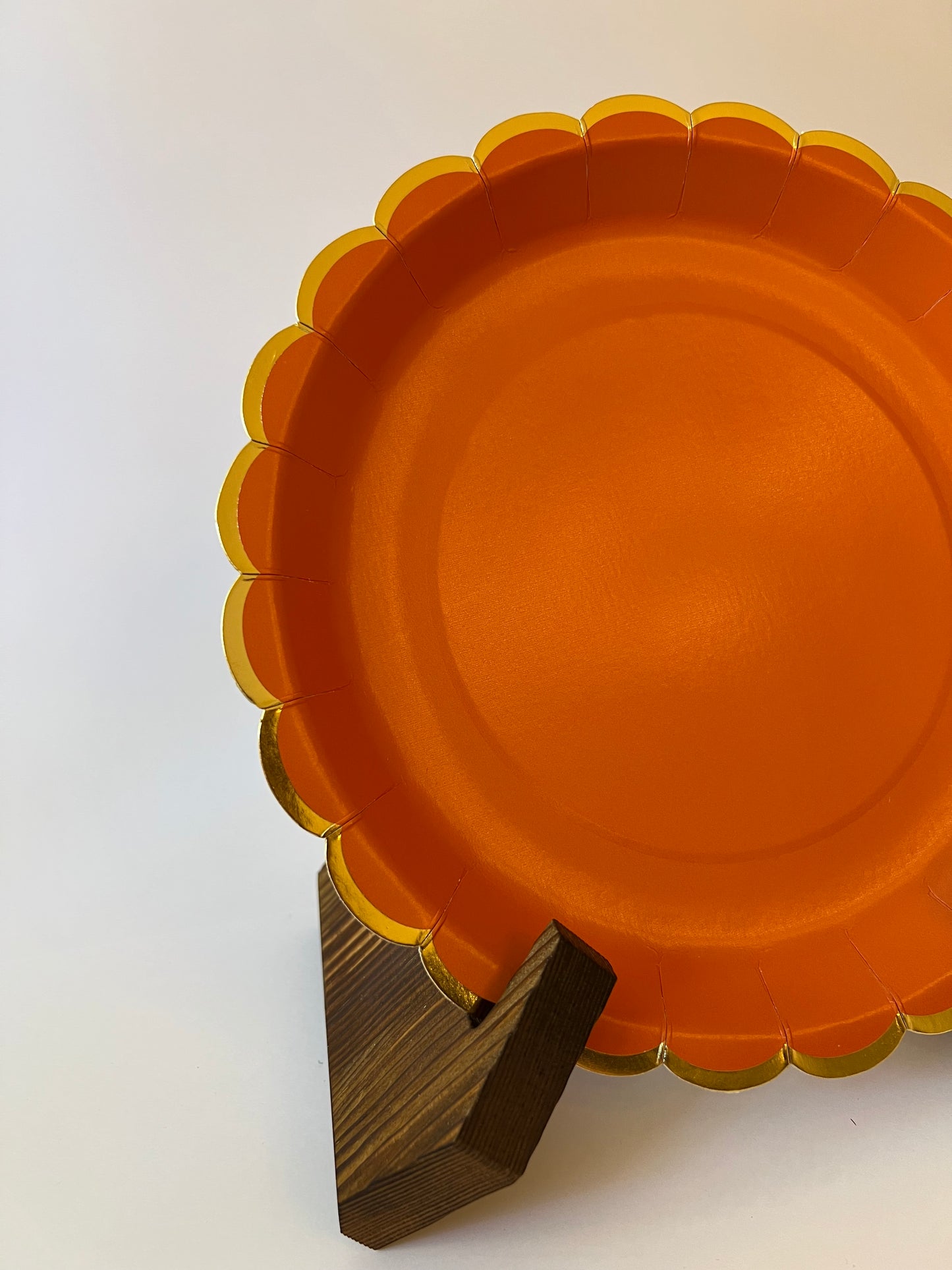 x8 Terracotta Scalloped Plates - Winterberries
