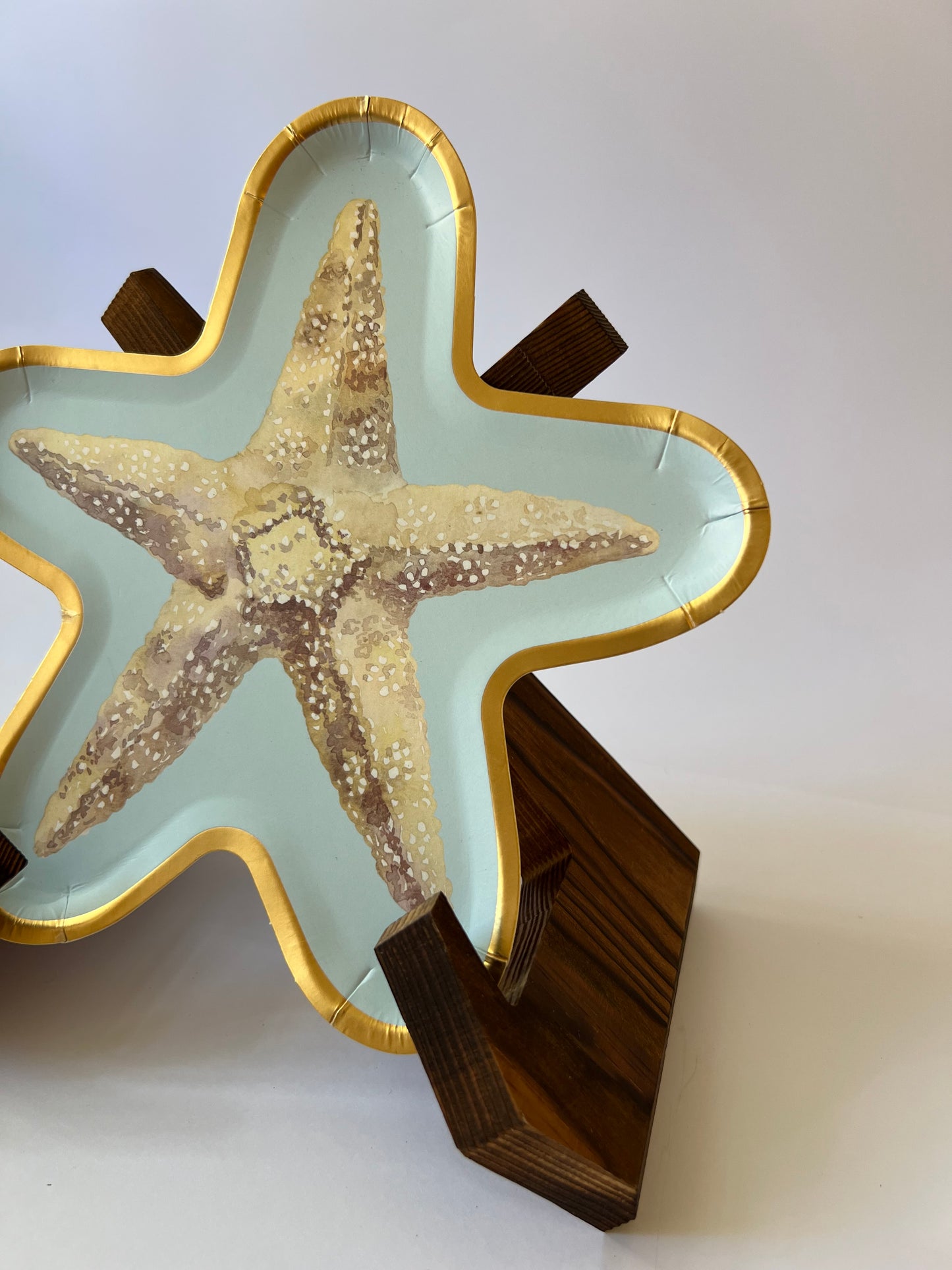 x8 STARFISH SHAPED PAPER PLATES - Winterberries