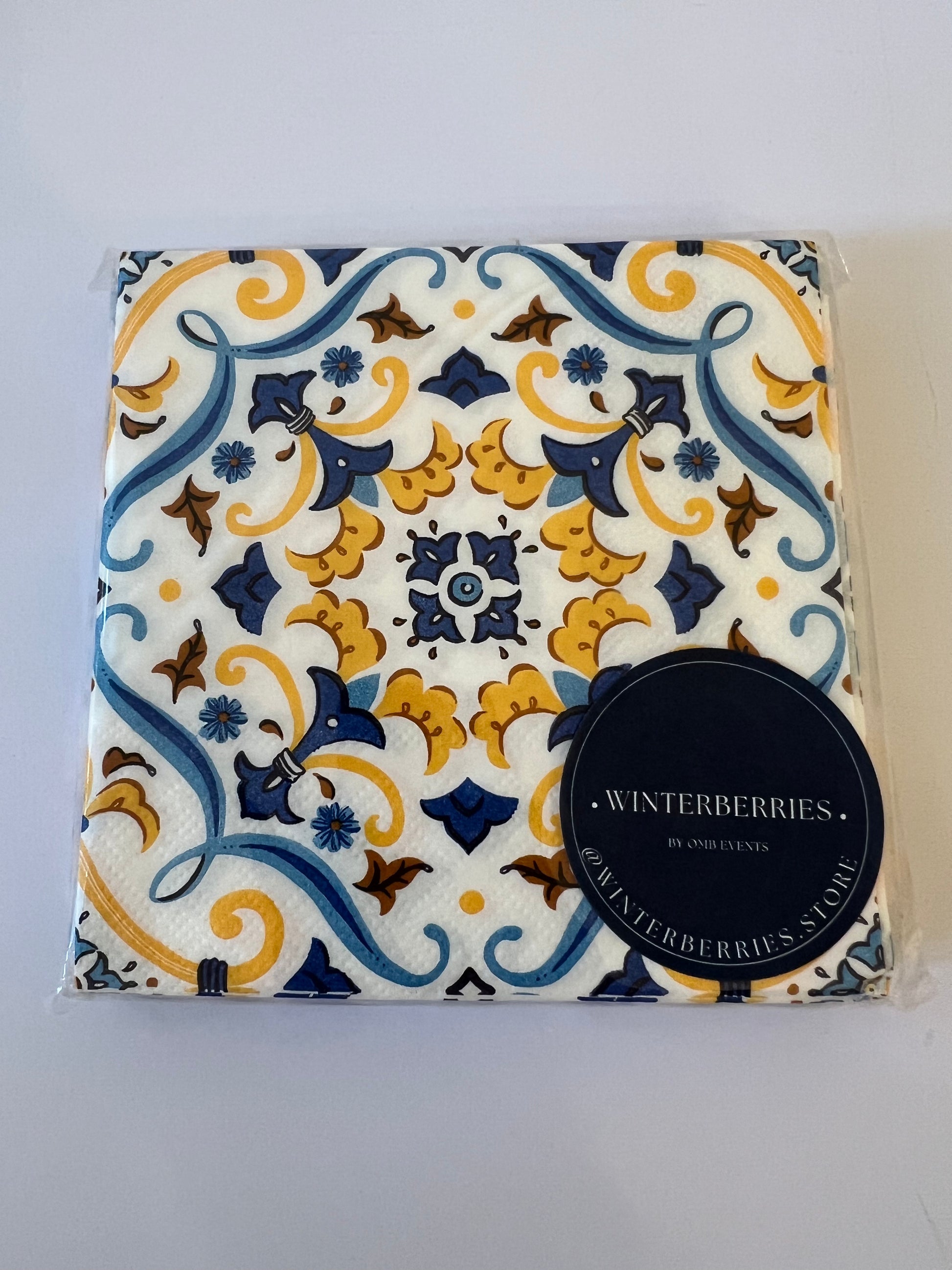 x25 LA DOLCE COCKTAIL PAPER NAPKINS - Winterberries