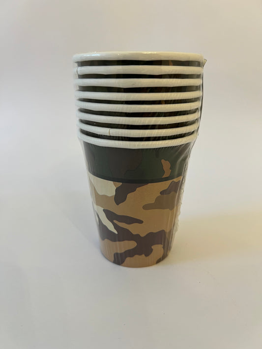 x8 CAMOUFLAGE PAPER CUPS - Winterberries