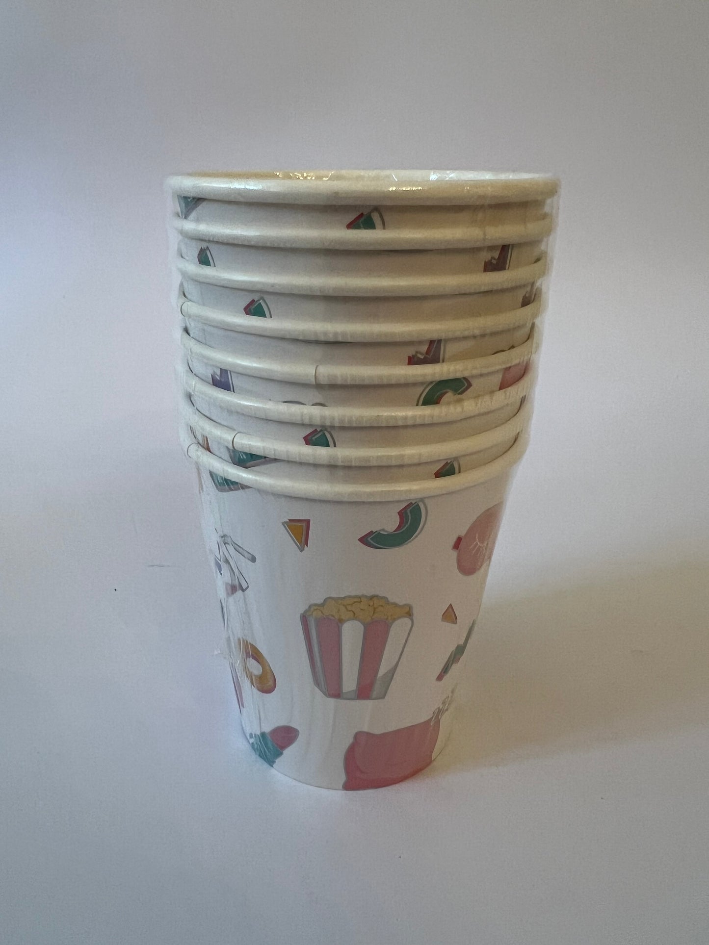 x8 PYJAMA PARTY PAPER CUPS - Winterberries