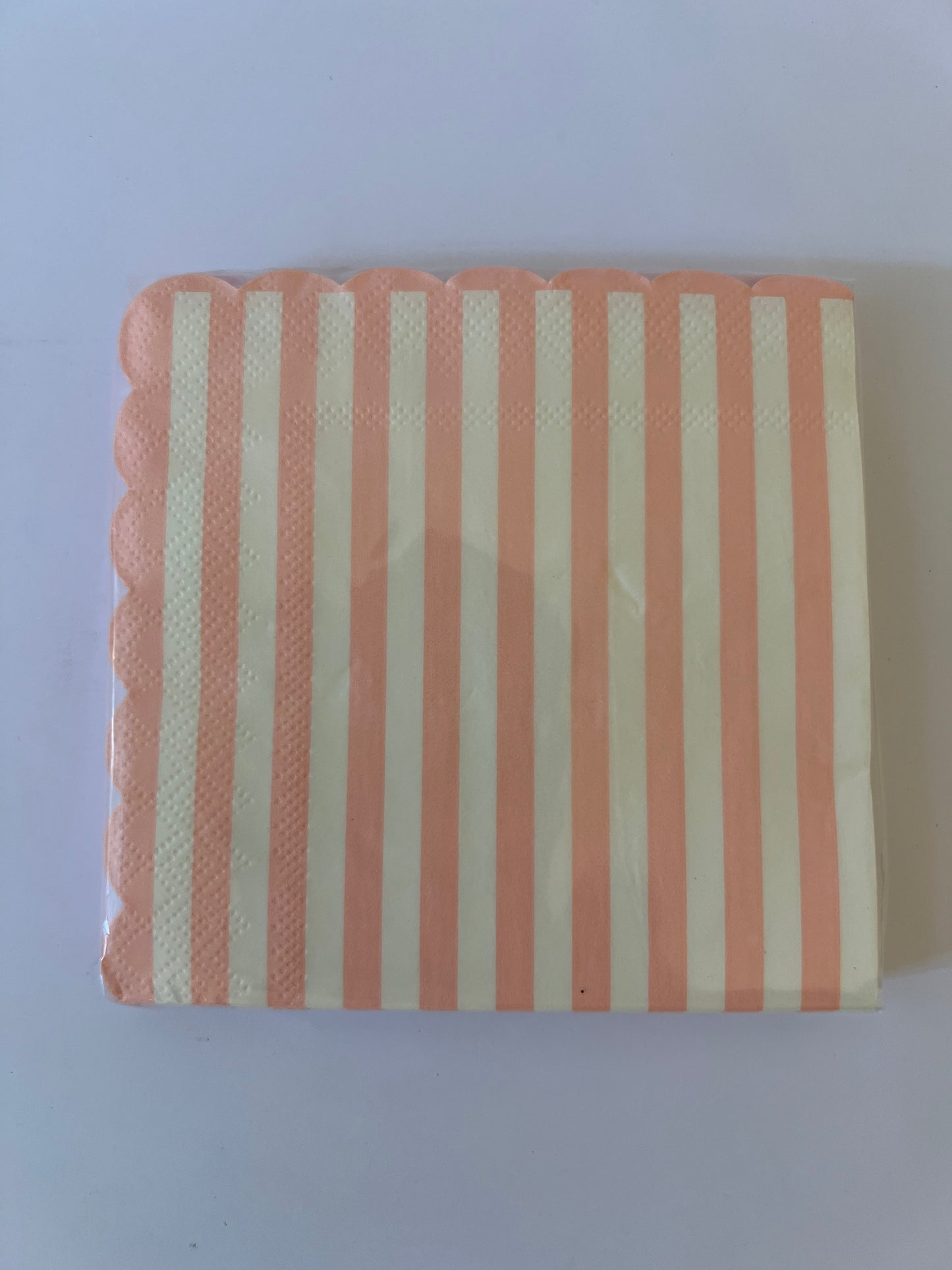 24x PINK STRIPED SCALLOPED COCKTAIL PAPER NAPKINS - Winterberries