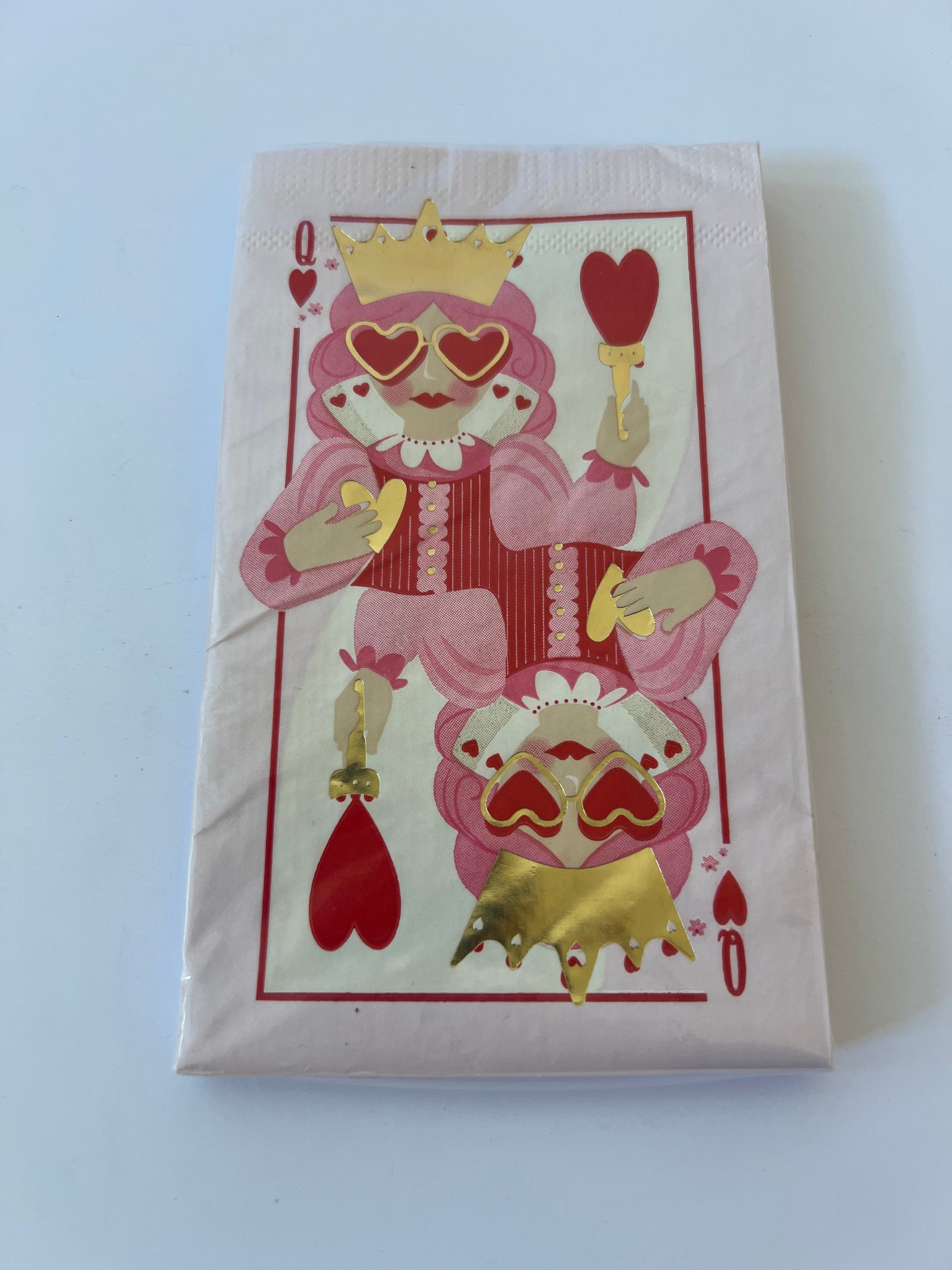 x18 QUEEN OF HEARTS PAPER NAPKINS - Winterberries