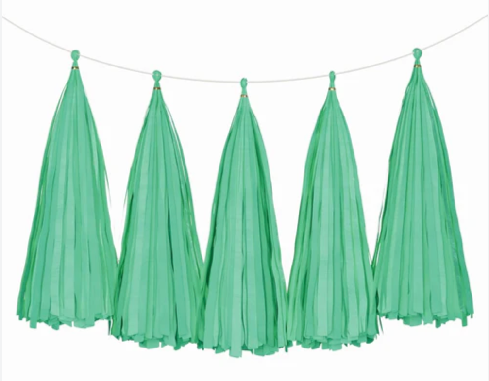 TISSUE PAPER TASSELS GARLAND - Winterberries