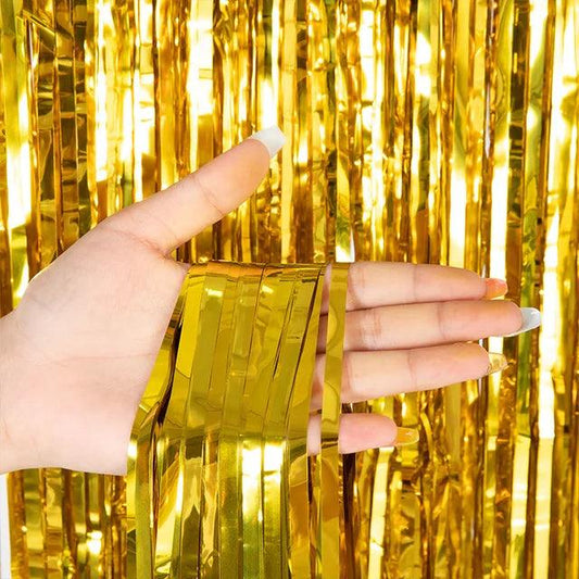 Gold Metallic Tinsel Foil Curtain Backdrop - Winterberries