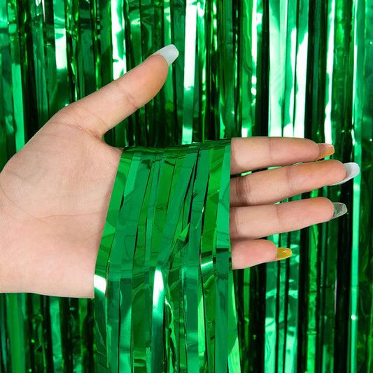 Green Metallic Tinsel Foil Curtain Backdrop - Winterberries