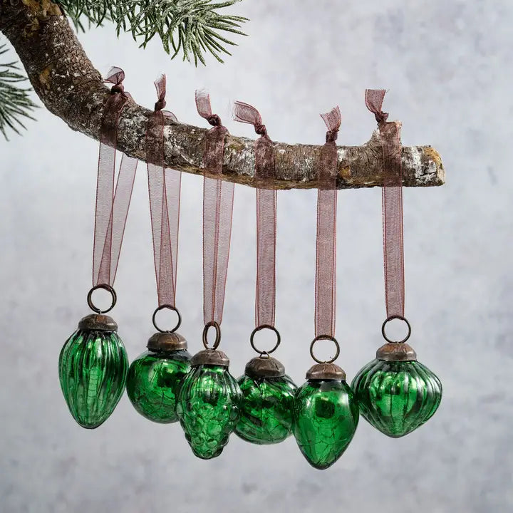 x6 1" Emerald Crackle Glass Baubles - Winterberries