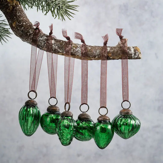 x6 1" Emerald Crackle Glass Baubles - Winterberries