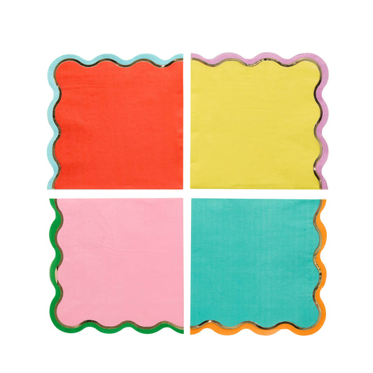 X16 MULTICOLOURED SCALLOPED EDGE NAPKINS - Winterberries