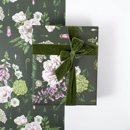 Summer Garden - Dark Green - Gift Wrap - Winterberries