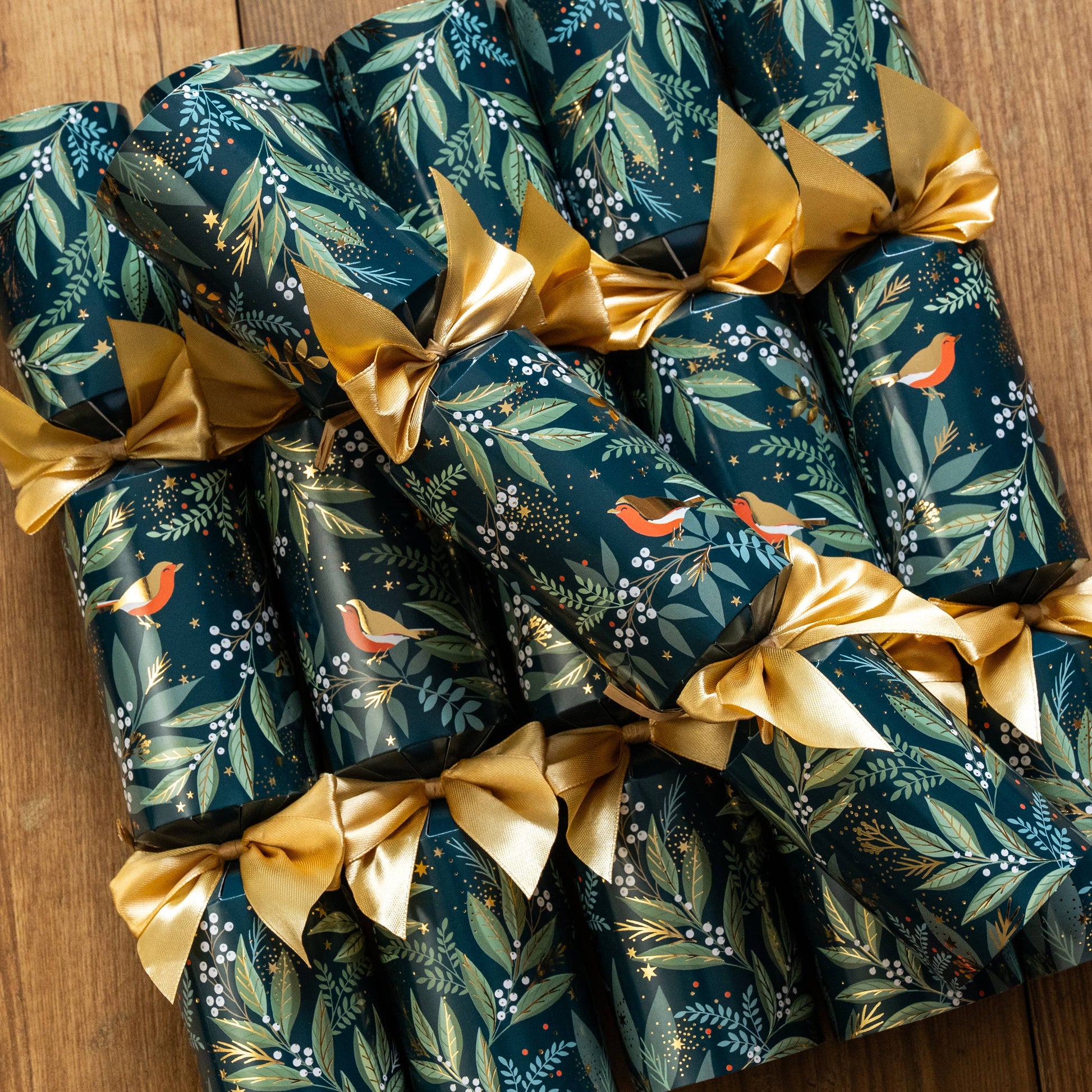 Sara Miller 13" Christmas Crackers Luxury Green Robins Eco - Winterberries
