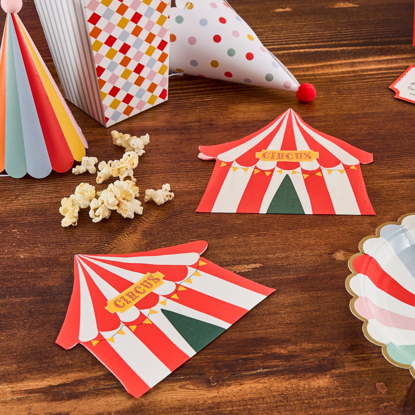 Circus Tent Paper Napkins - Pack of 16 - Winterberries