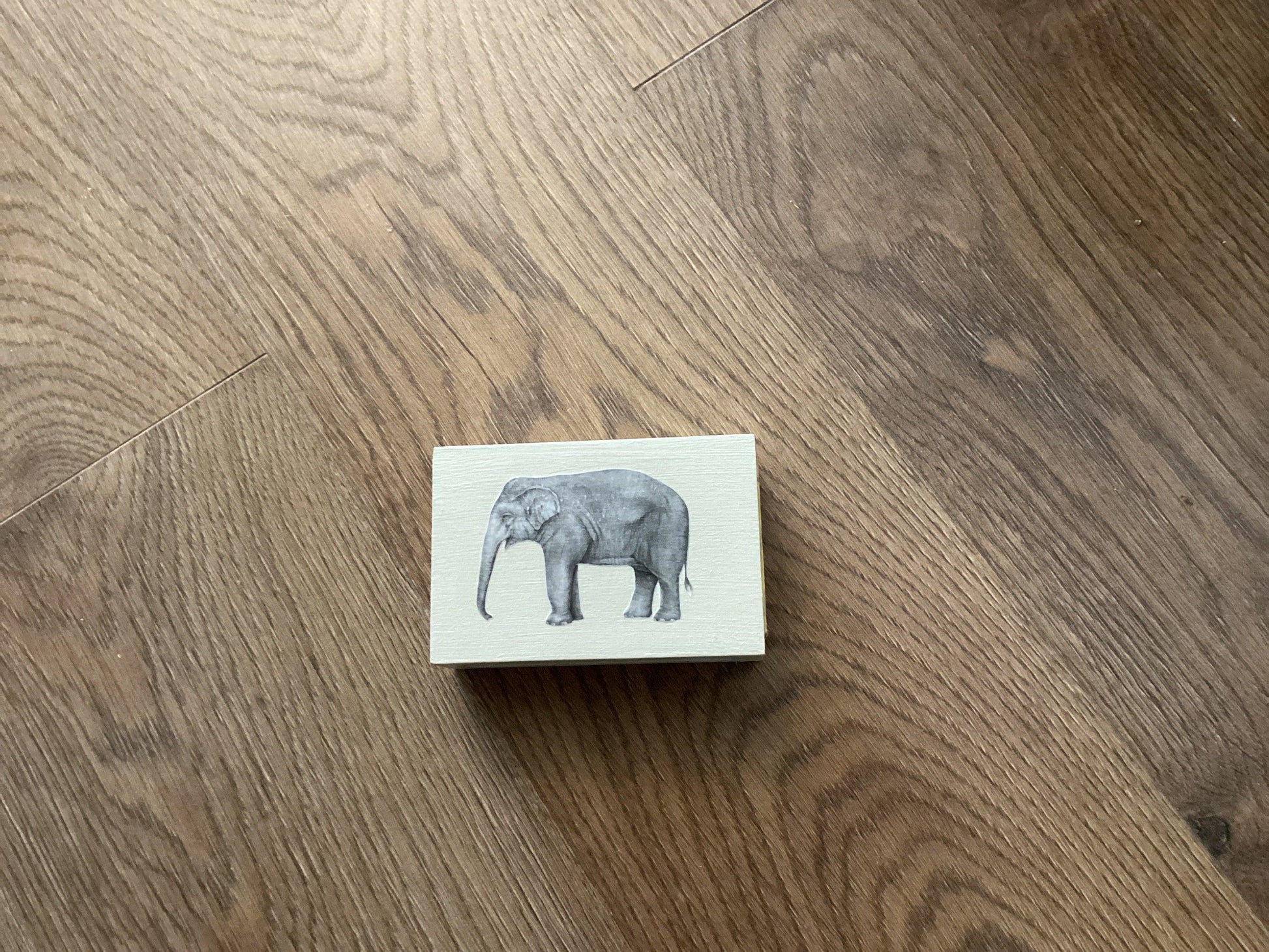 Matchbox Elephant - Winterberries