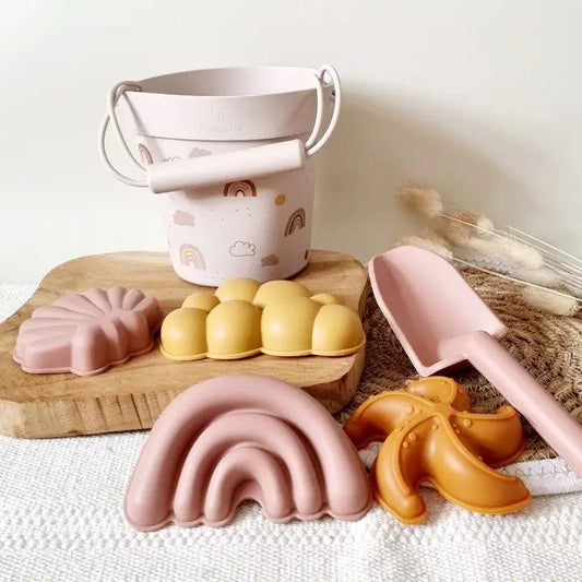 Rainbow Bucket with Moulds - Winterberries