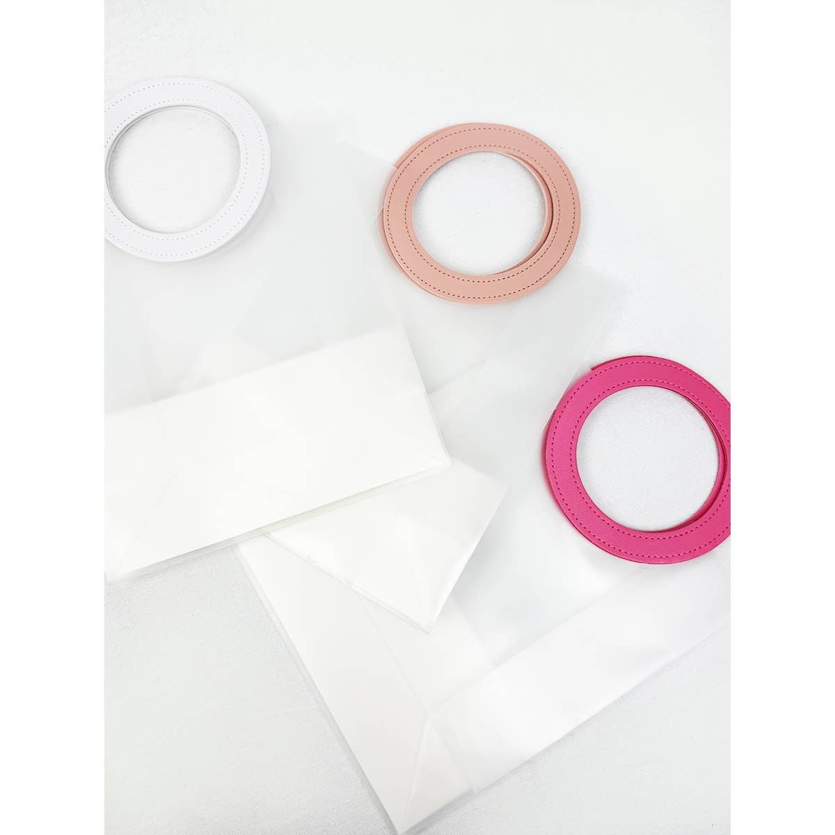 REUSABLE TRANSPARENT GIFT BAG - Winterberries