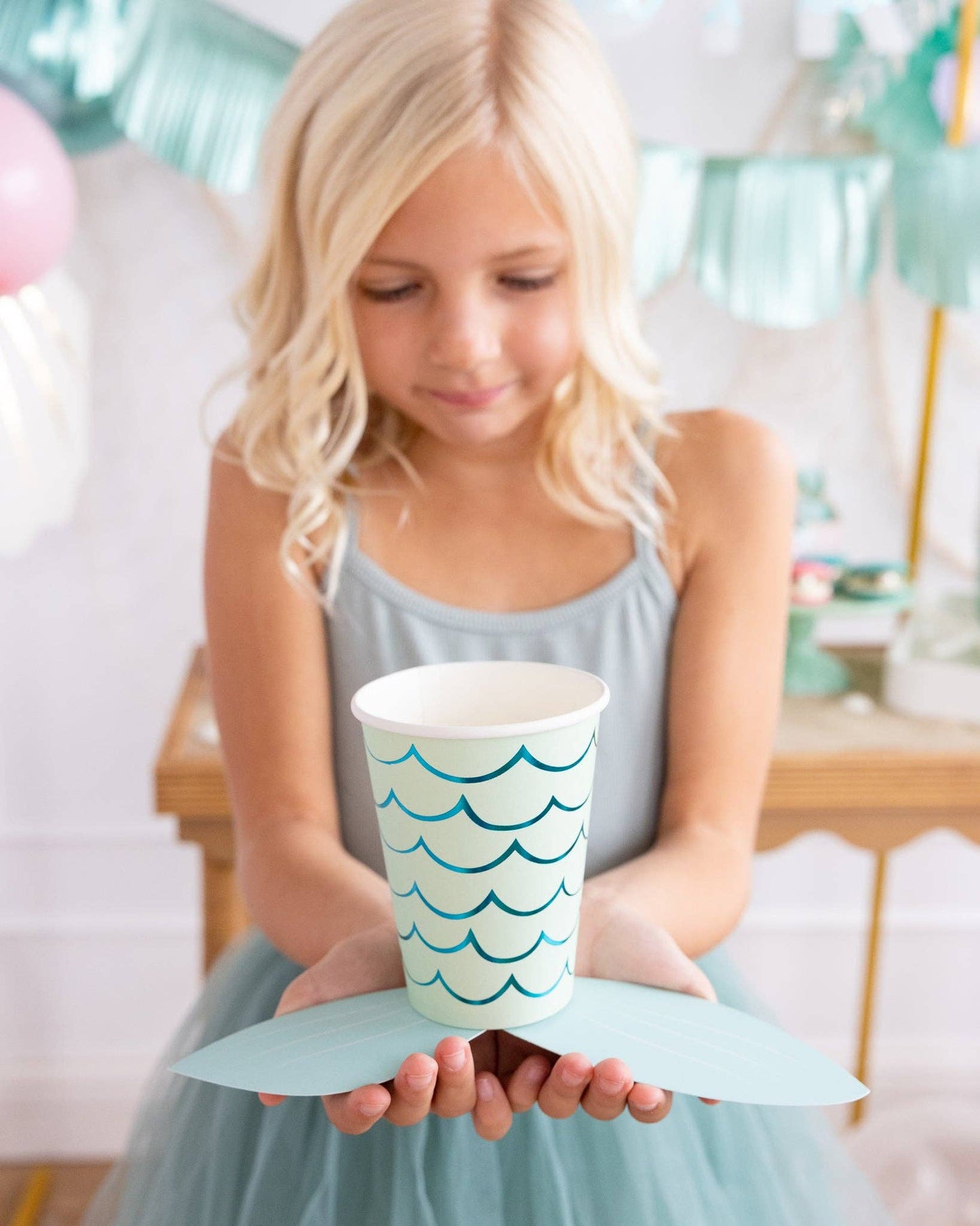 SEA1011 - Mermaid Tail Paper Party Cups - 12 oz - Winterberries