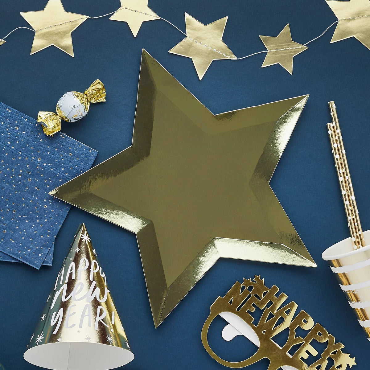 Gold Metallic Star Plate 8 Pack
