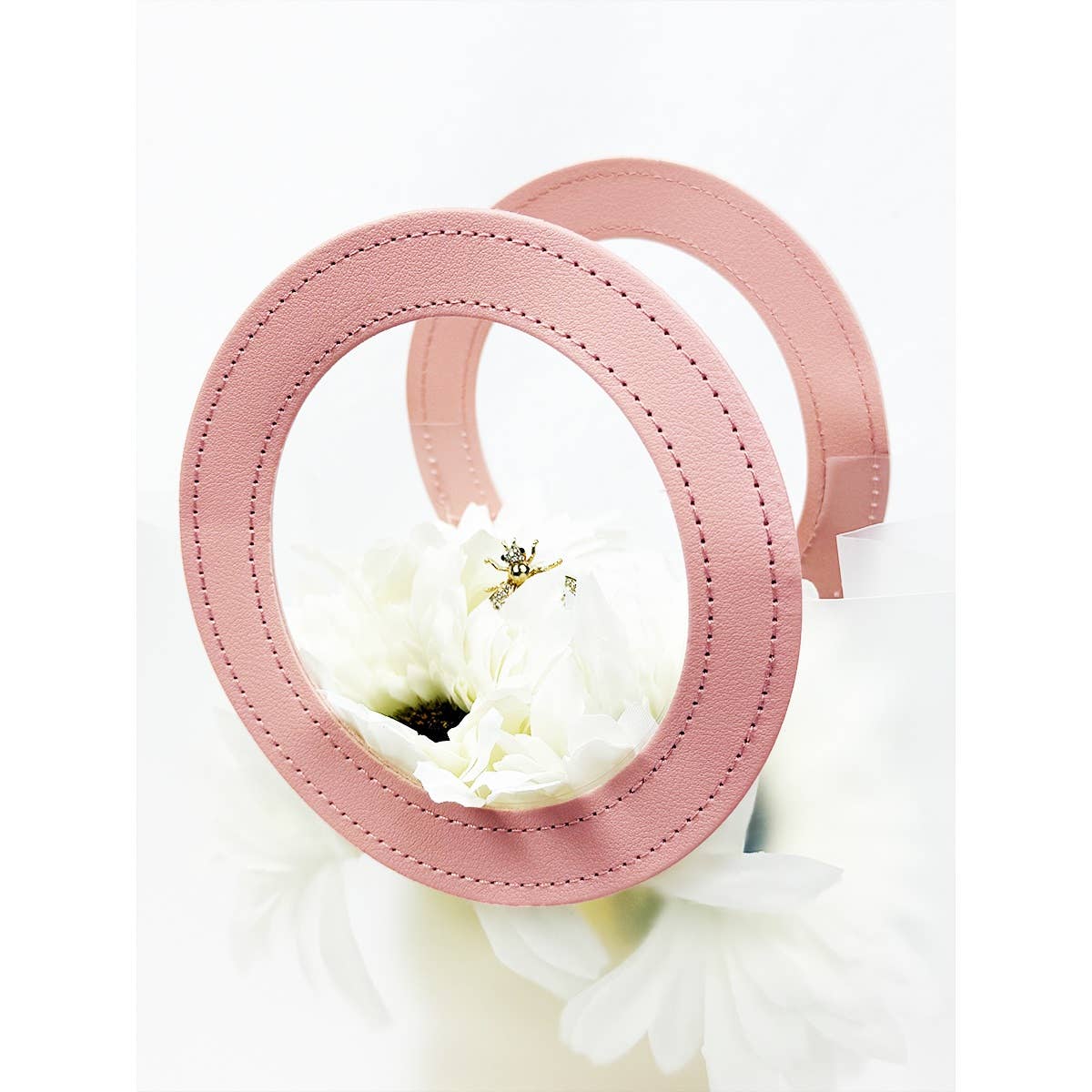 REUSABLE TRANSPARENT GIFT BAG - Winterberries