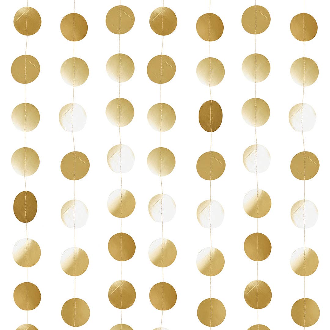 GOLD CIRCLES GARLAND BACKDROP - Winterberries