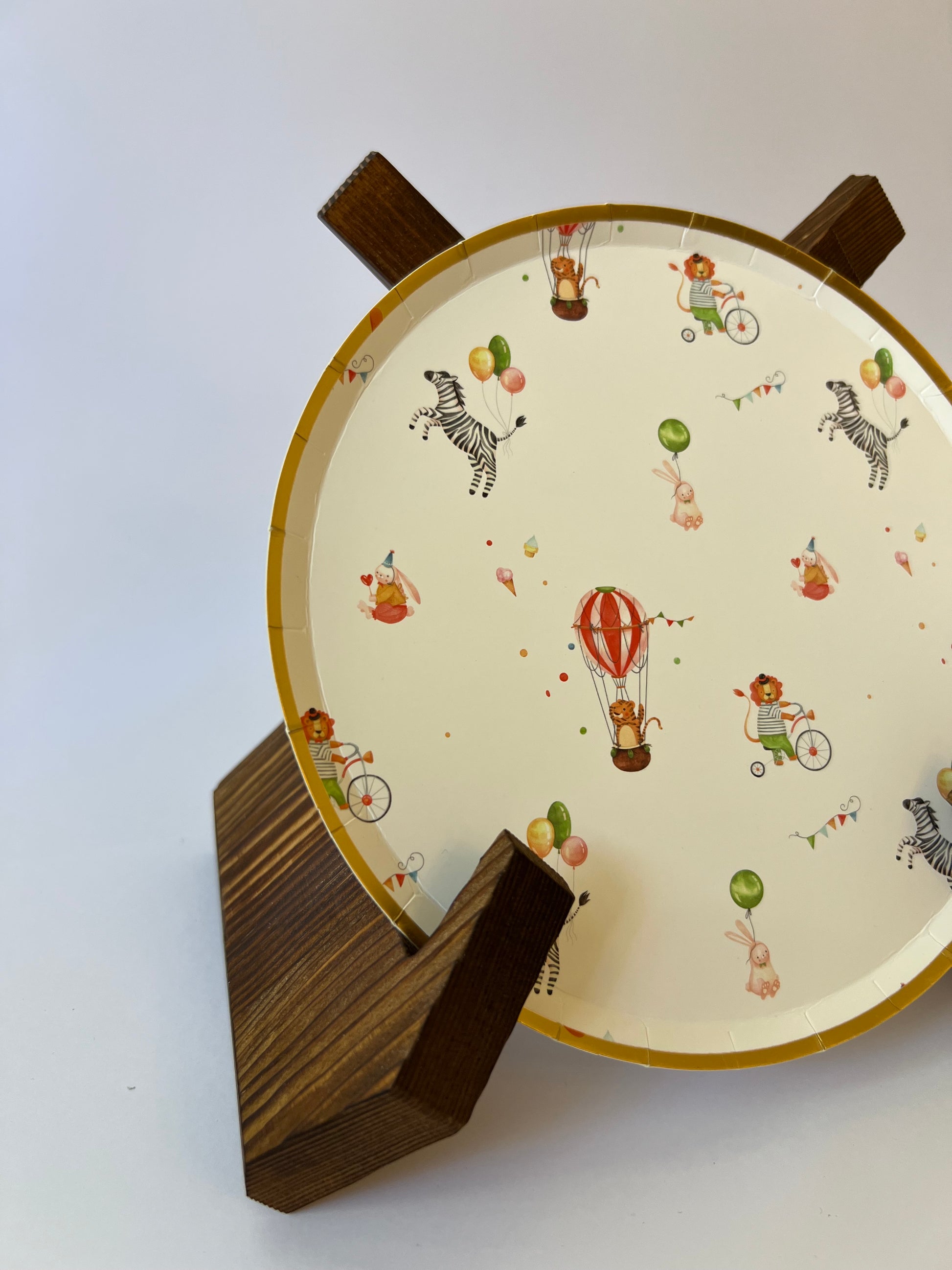 x8 Carnival Plates - Winterberries