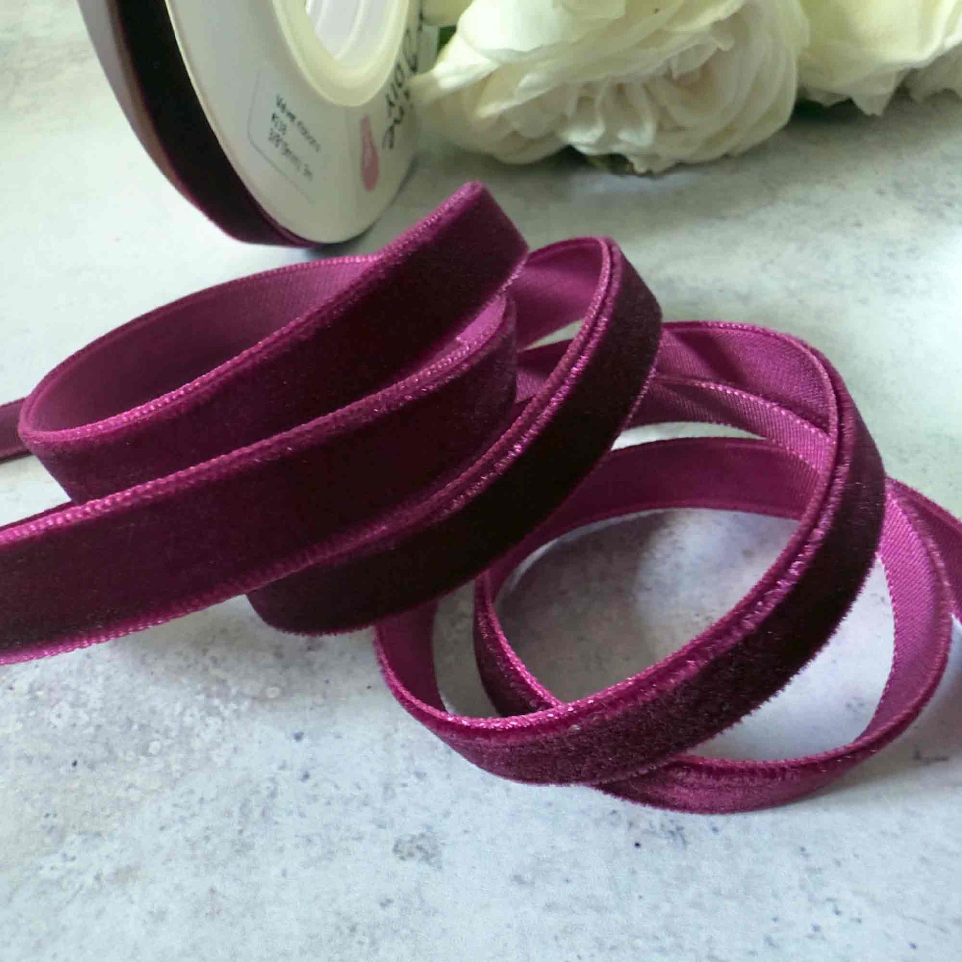 Bordeaux Velvet Ribbon - 3 Meter Roll - Winterberries