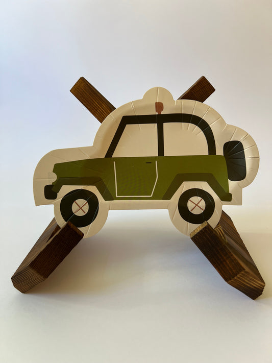 x8 SAFARI JEEP SHAPED PAPER PLATES - Winterberries