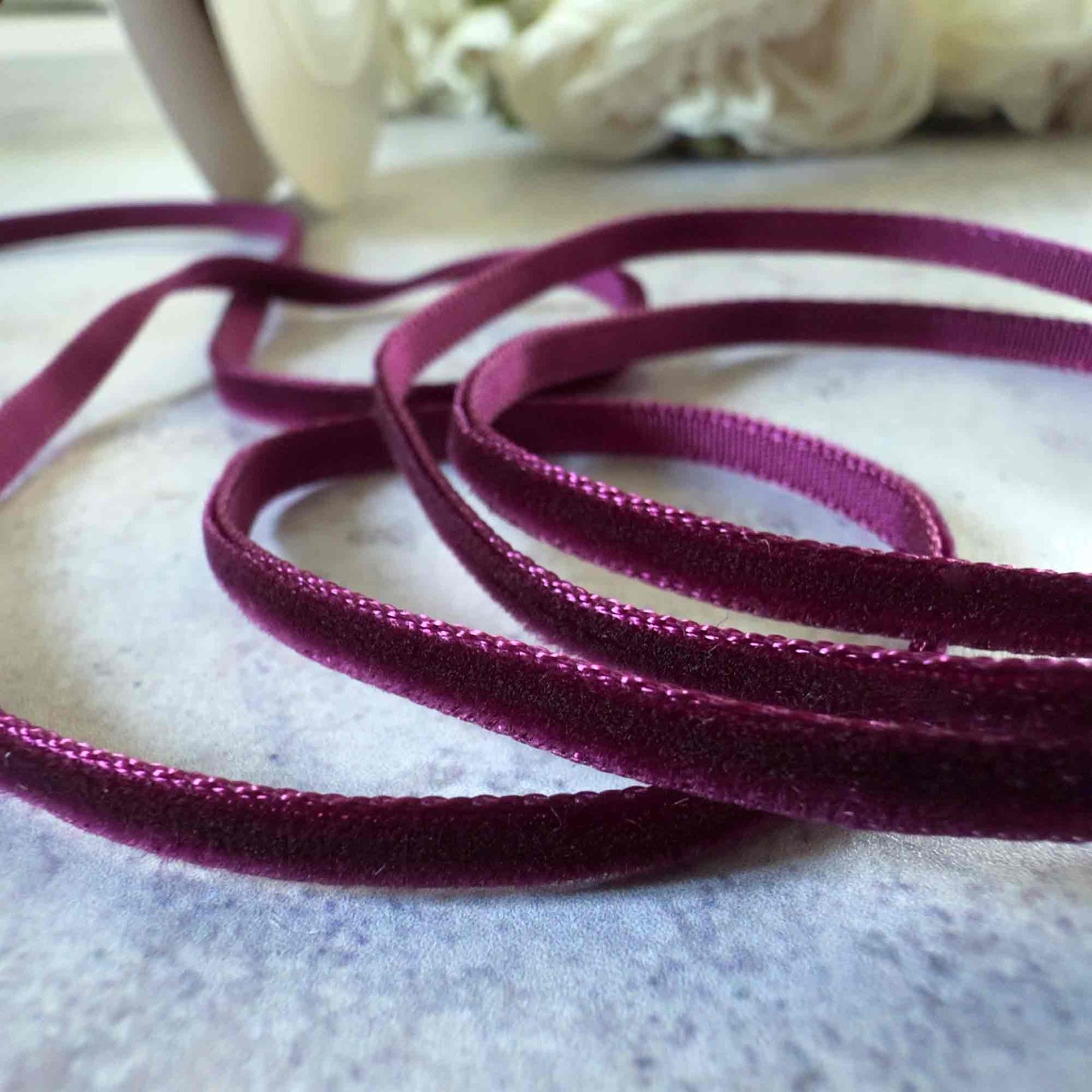 Bordeaux Velvet Ribbon - 3 Meter Roll - Winterberries