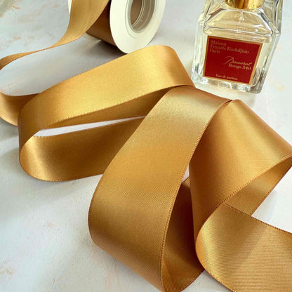 Old Gold Satin Ribbon: 10 Meter Roll / 19 mm - Winterberries