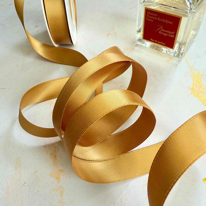 Old Gold Satin Ribbon: 10 Meter Roll / 19 mm - Winterberries