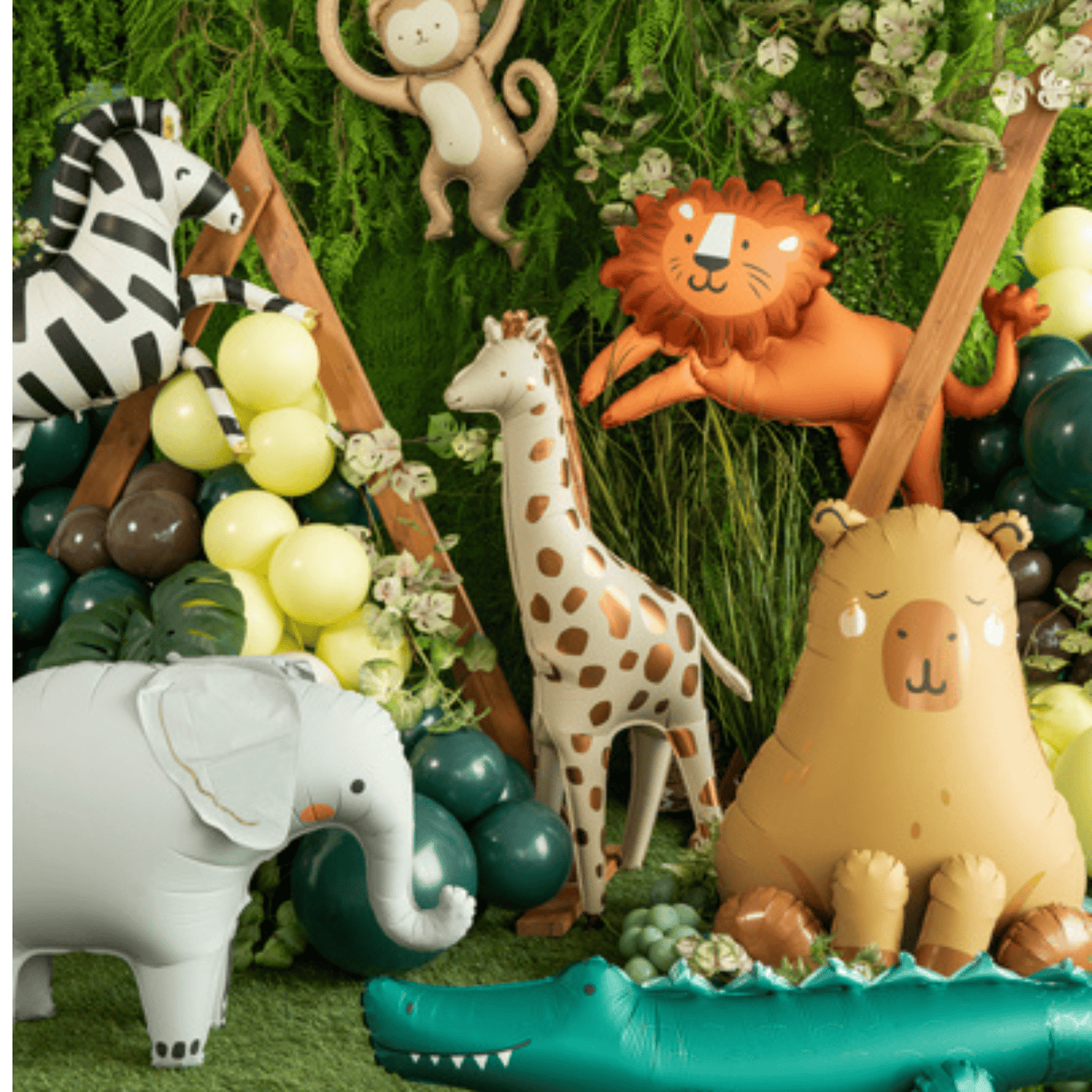 Partydeco Giraffe Standing Foil Balloon
