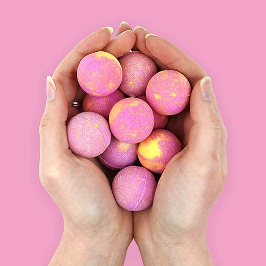 Flamingo Poo Bath Bombs - Winterberries
