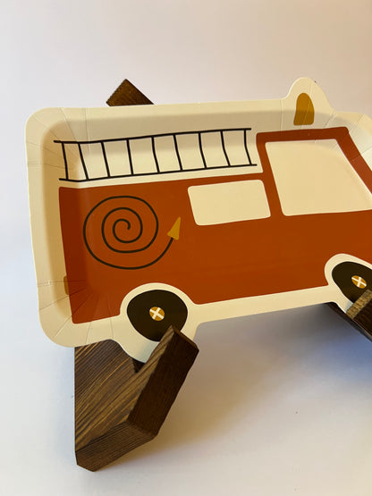 x8 FIRETRUCK SHAPED PAPER PLATES - Winterberries