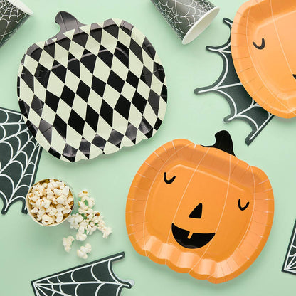 x8 PUMPKIN SHAPED PAPER PLATES - Winterberries
