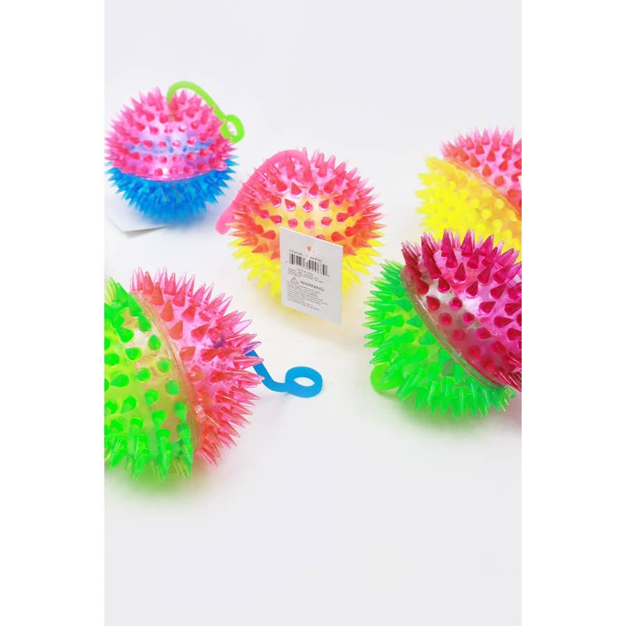 LIGHT UP SPIKE YOYO BALL - Winterberries