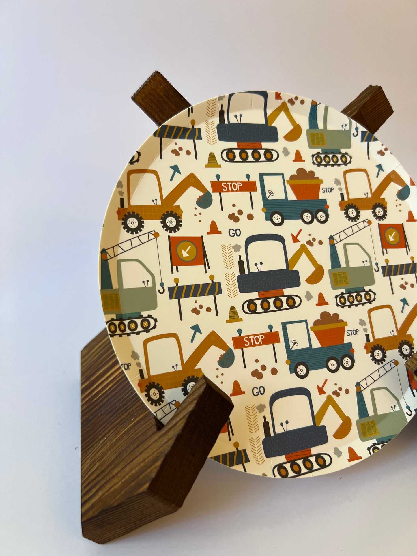 x8 BUILDER SMALL PAPER PLATES - Winterberries